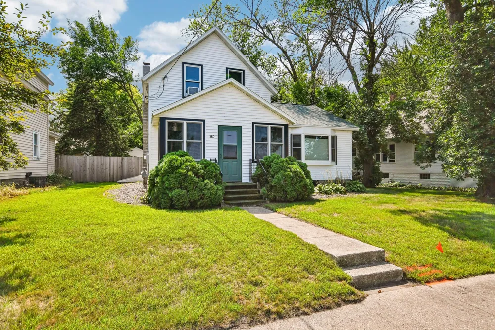 380 Mcgrann Street Green Isle, MN 55338