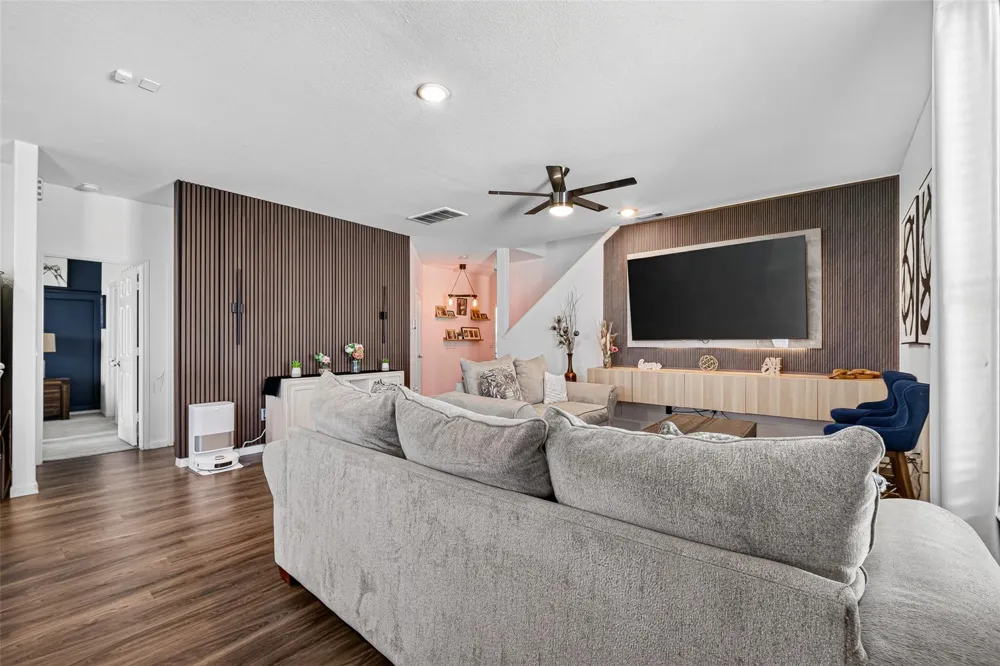 7031 Hobby Wind Ridge Drive Houston, TX 77075