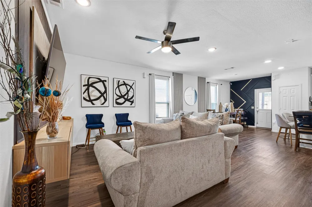 7031 Hobby Wind Ridge Drive Houston, TX 77075