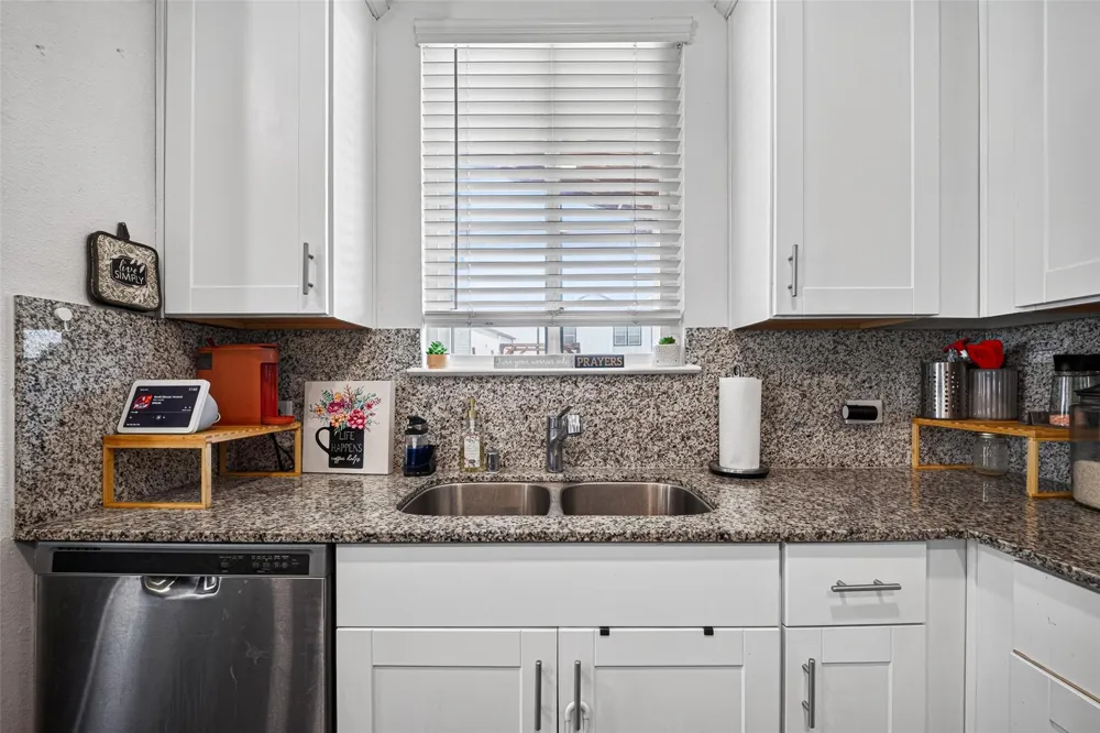 7031 Hobby Wind Ridge Drive Houston, TX 77075