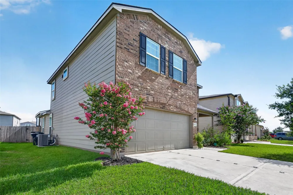 7031 Hobby Wind Ridge Drive Houston, TX 77075