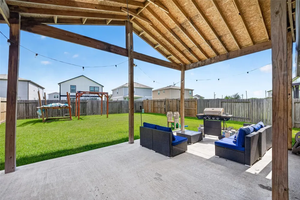7031 Hobby Wind Ridge Drive Houston, TX 77075