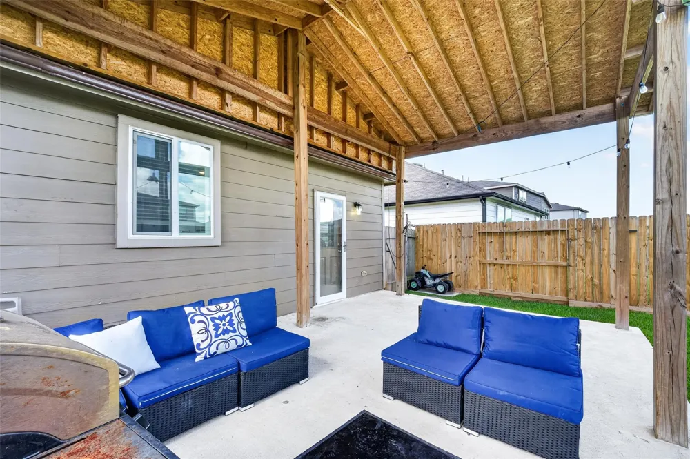 7031 Hobby Wind Ridge Drive Houston, TX 77075