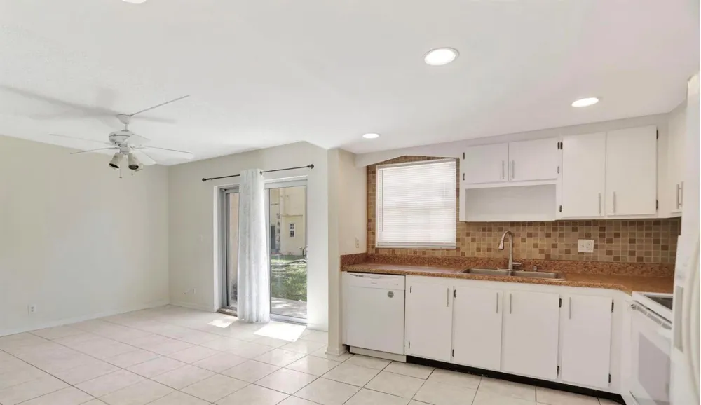 3056 Riverside Drive #c6 Coral Springs, FL 33065