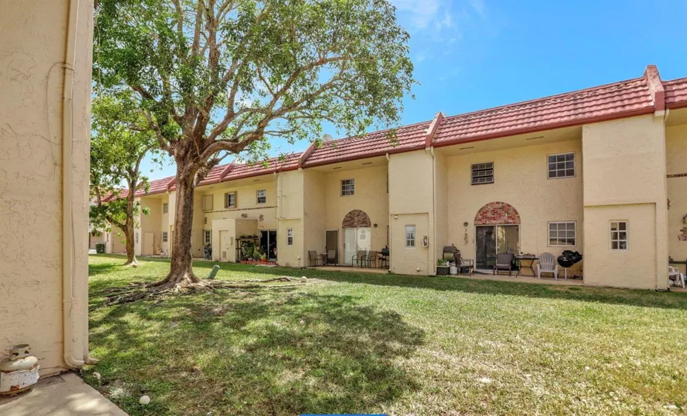 3056 Riverside Drive #c6 Coral Springs, FL 33065