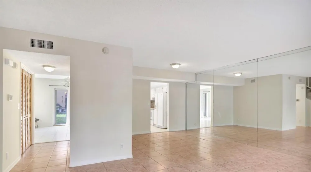 3056 Riverside Drive #c6 Coral Springs, FL 33065