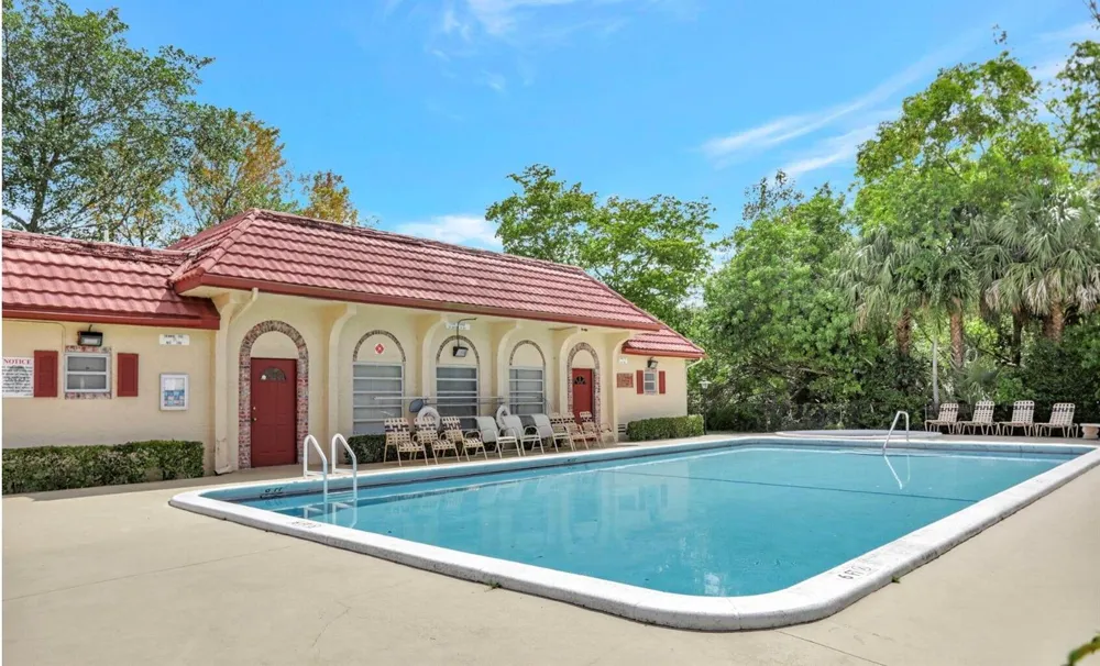 3056 Riverside Drive #c6 Coral Springs, FL 33065
