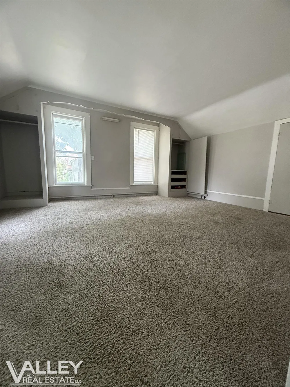 1221 Cass Street Saginaw City, MI 48602