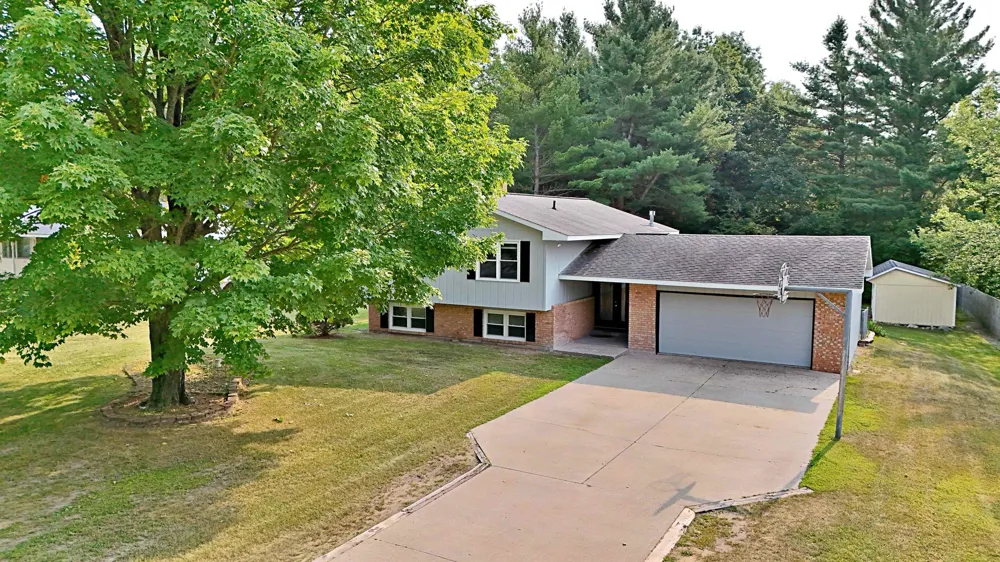 8133 Cherry Lane Cherry Grove Township, MI 49601