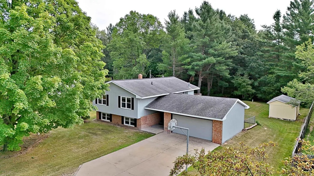 8133 Cherry Lane Cherry Grove Township, MI 49601