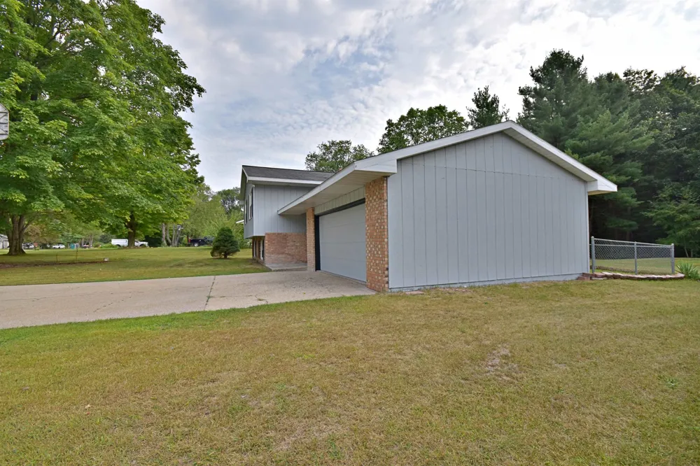 8133 Cherry Lane Cherry Grove Township, MI 49601
