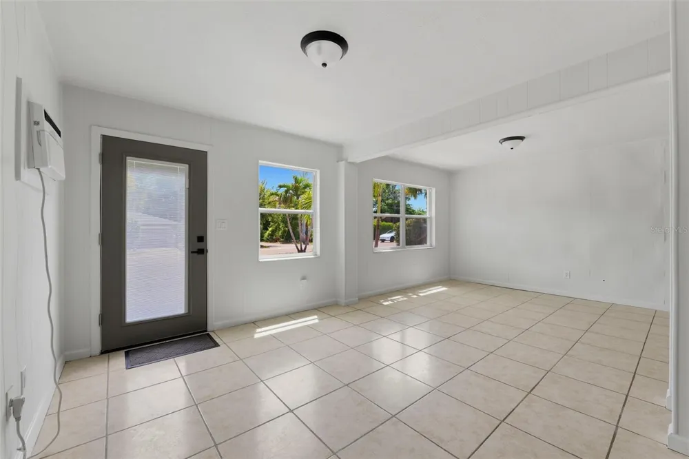 3030 1/2 5TH STREET St Petersburg, FL 33704