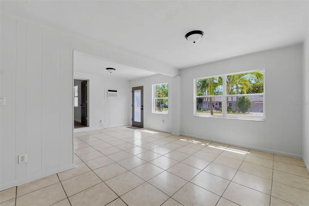 3030 1/2 5TH STREET St Petersburg, FL 33704