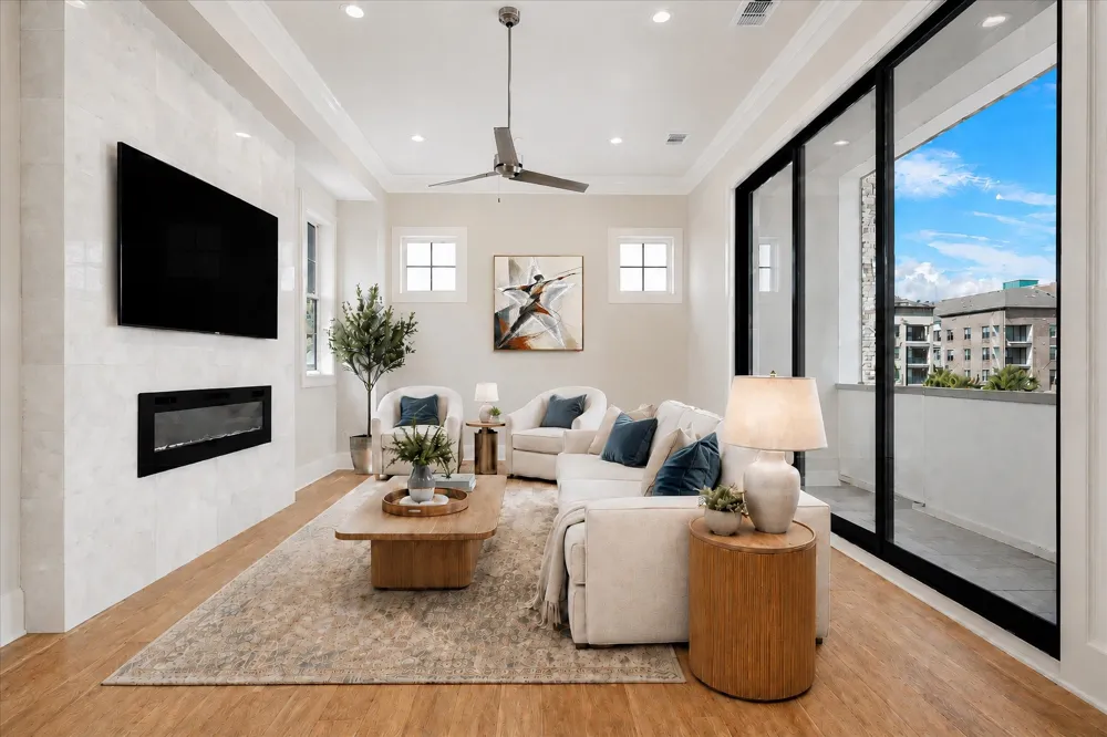 4074 Oak Circle Addison, TX 75001