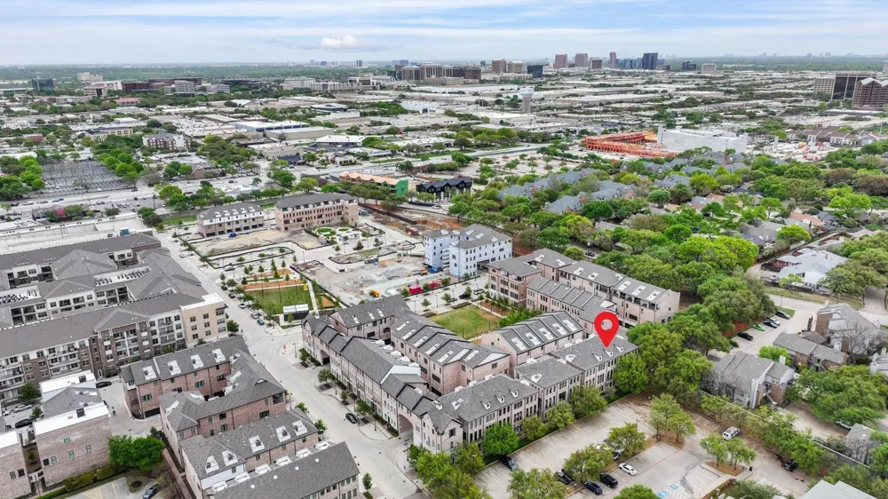 4074 Oak Circle Addison, TX 75001