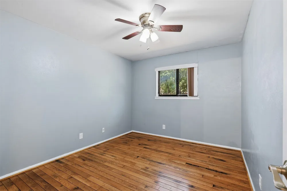 1420 Laurel Lane Cleburne, TX 76033