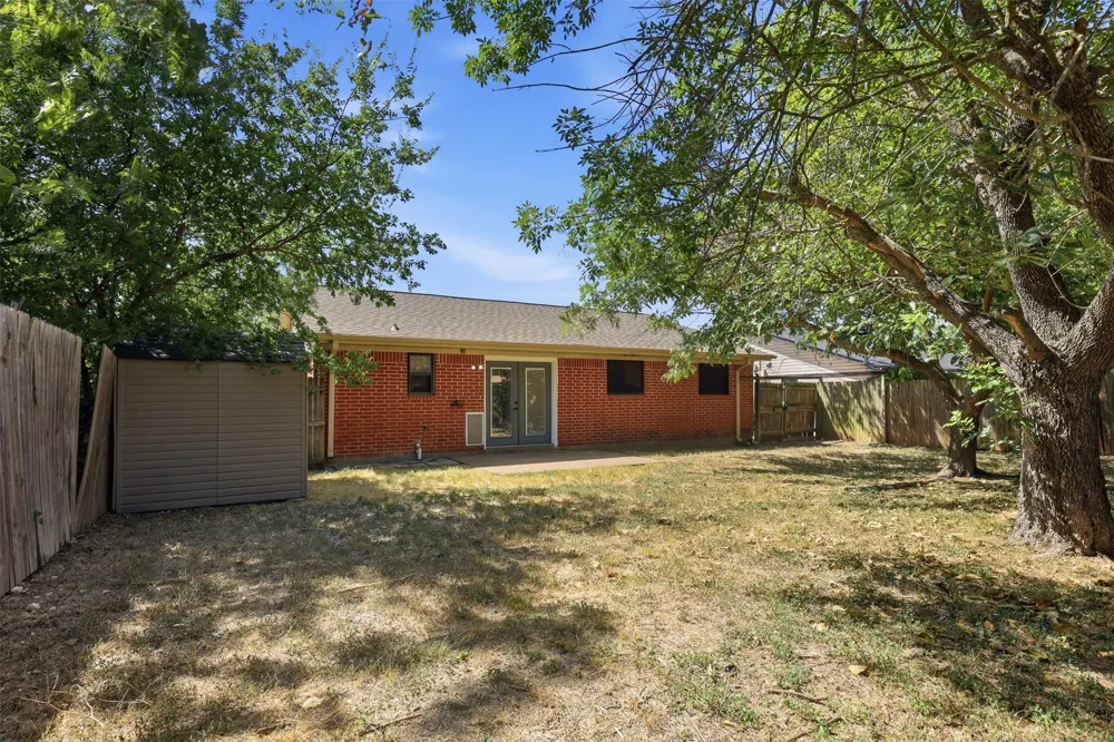 1420 Laurel Lane Cleburne, TX 76033