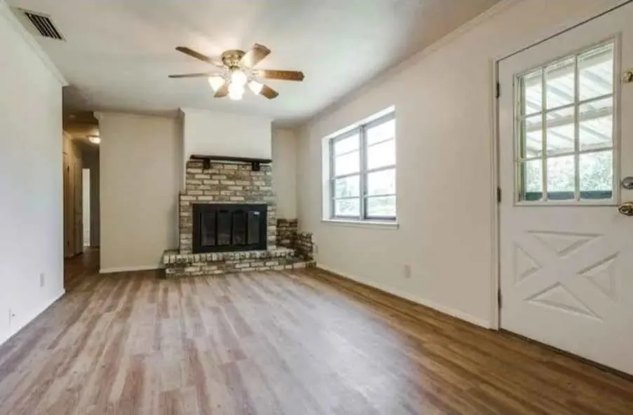 11204 Erich Drive Balch Springs, TX 75180