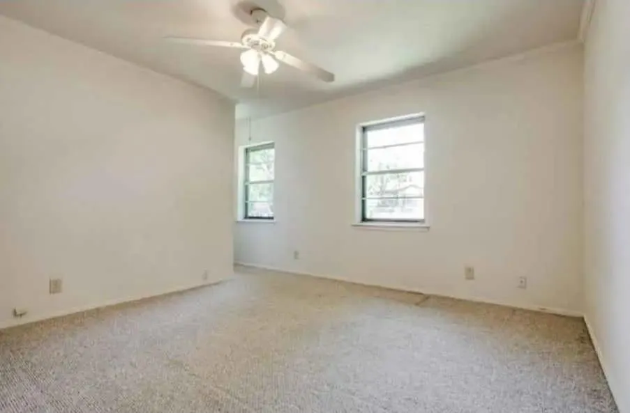 11204 Erich Drive Balch Springs, TX 75180