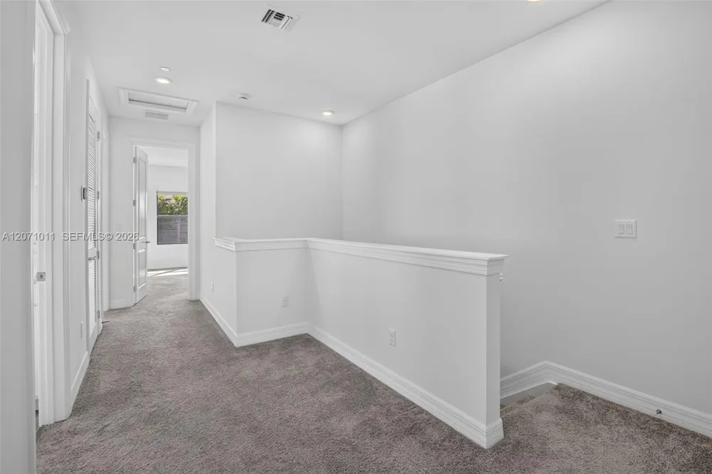 771 NW 84th Ter Plantation, FL 33324