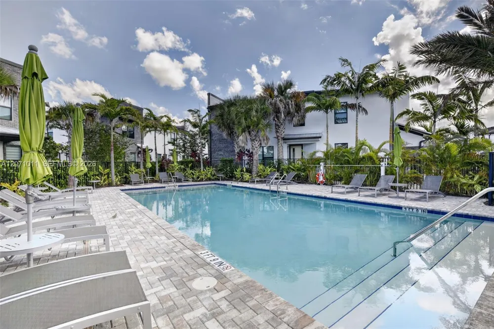 771 NW 84th Ter Plantation, FL 33324