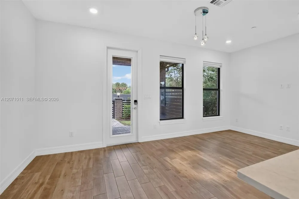 771 NW 84th Ter Plantation, FL 33324
