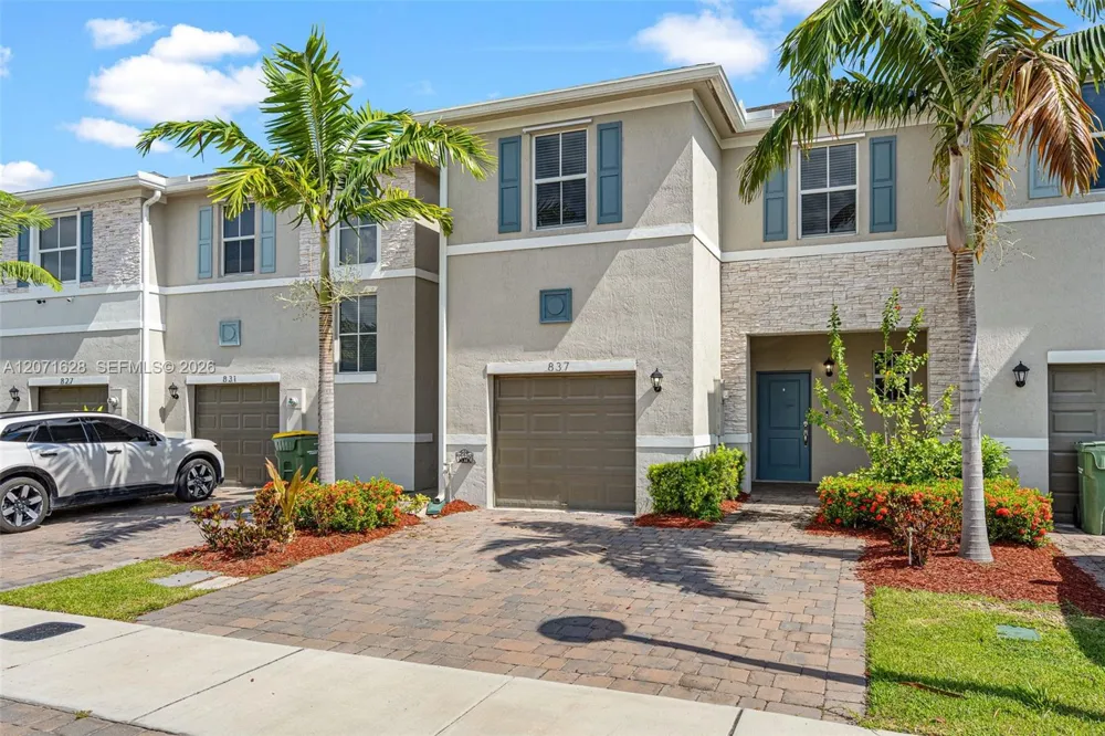 837 SE 16th Ct Homestead, FL 33034