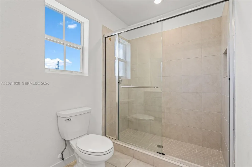 837 SE 16th Ct Homestead, FL 33034