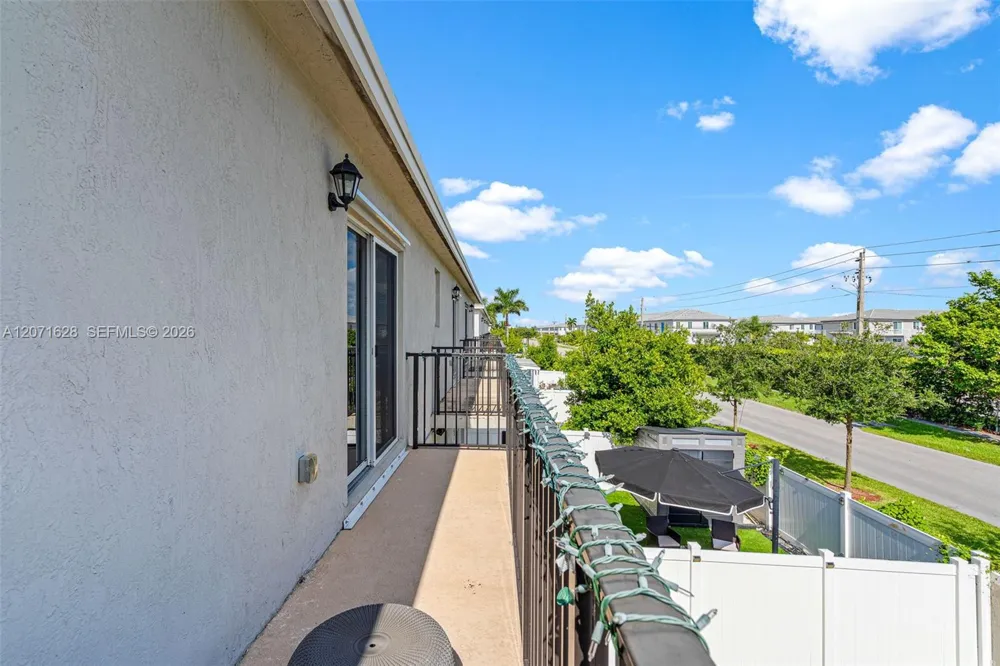 837 SE 16th Ct Homestead, FL 33034