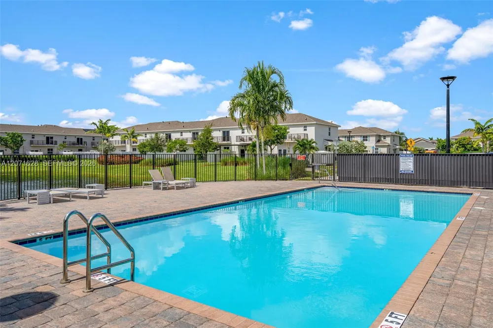 837 SE 16th Ct Homestead, FL 33034