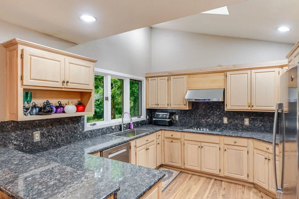 5159 Barclay La Porte, IN 46350