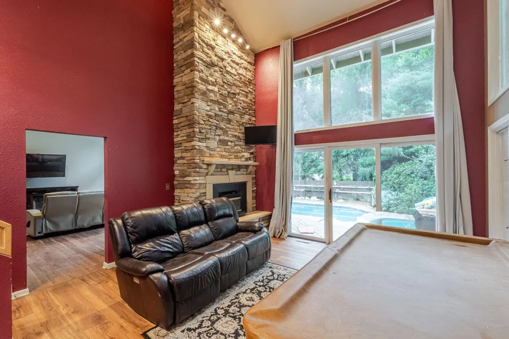 5159 Barclay La Porte, IN 46350