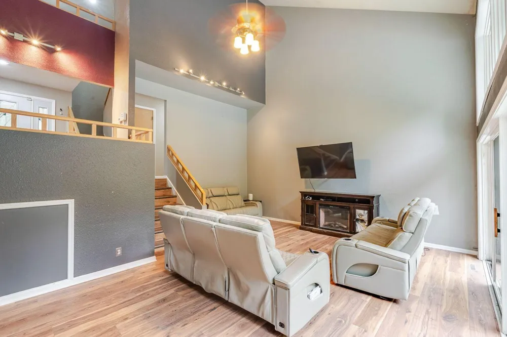5159 Barclay La Porte, IN 46350