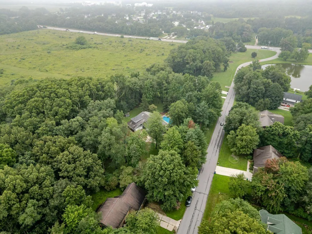 5159 Barclay La Porte, IN 46350