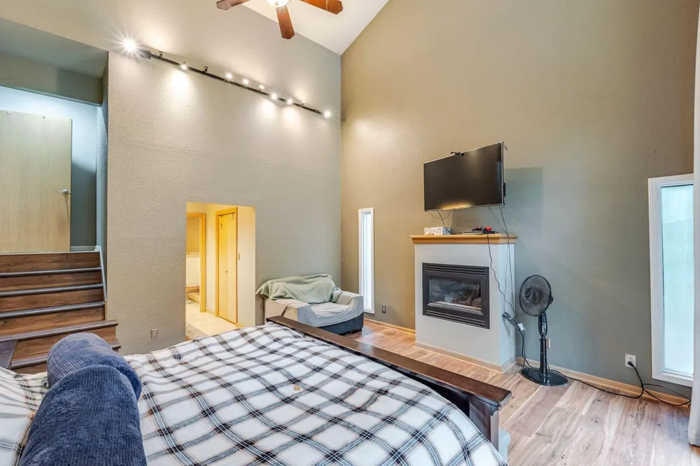 5159 Barclay La Porte, IN 46350