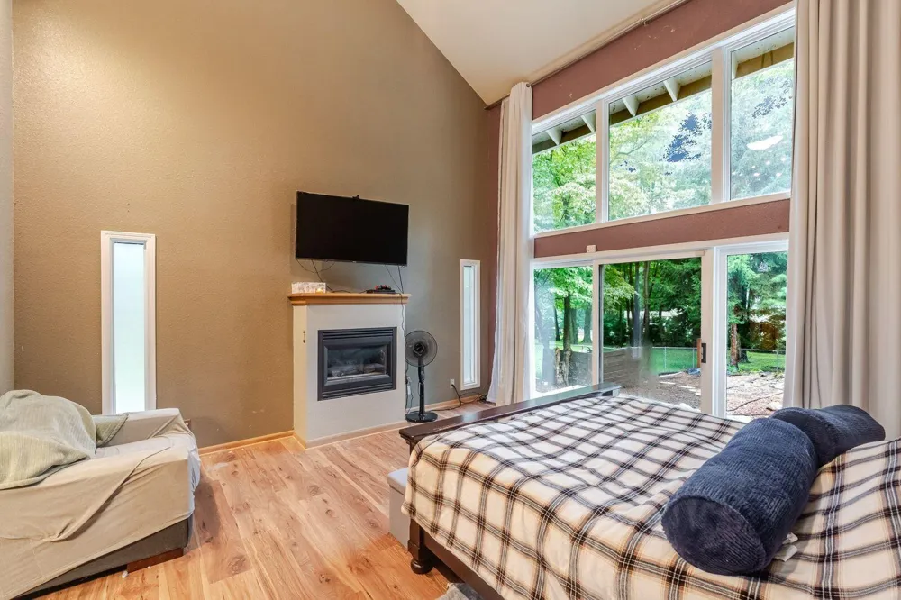 5159 Barclay La Porte, IN 46350