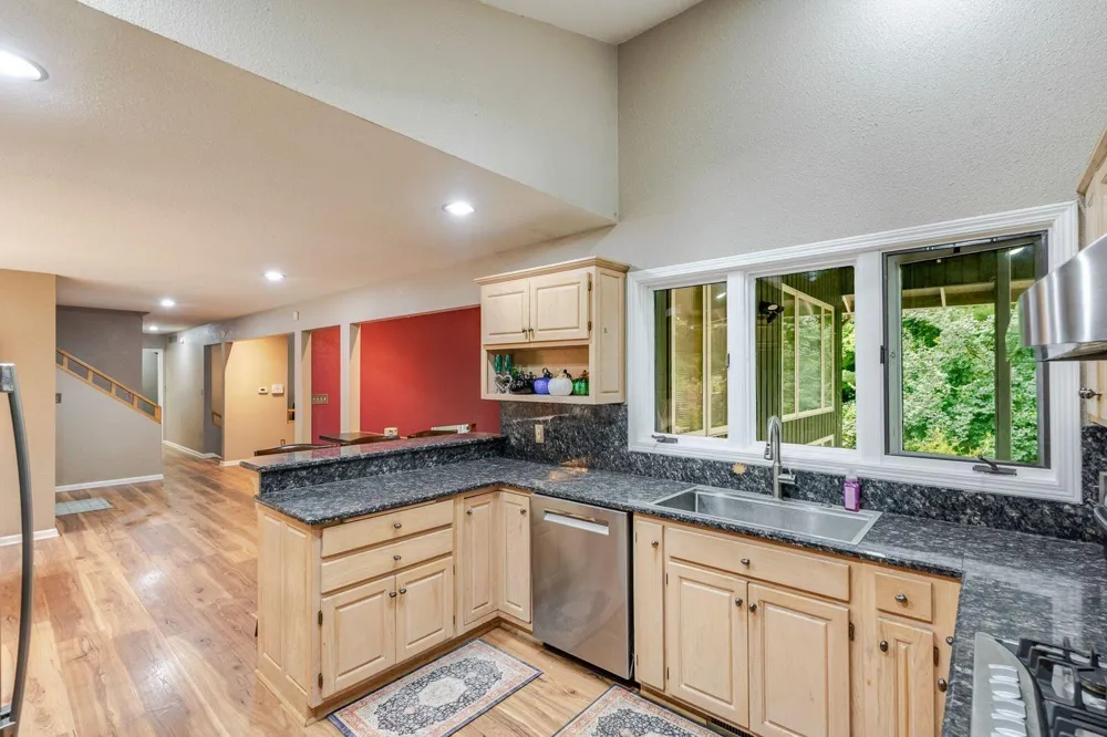 5159 Barclay La Porte, IN 46350