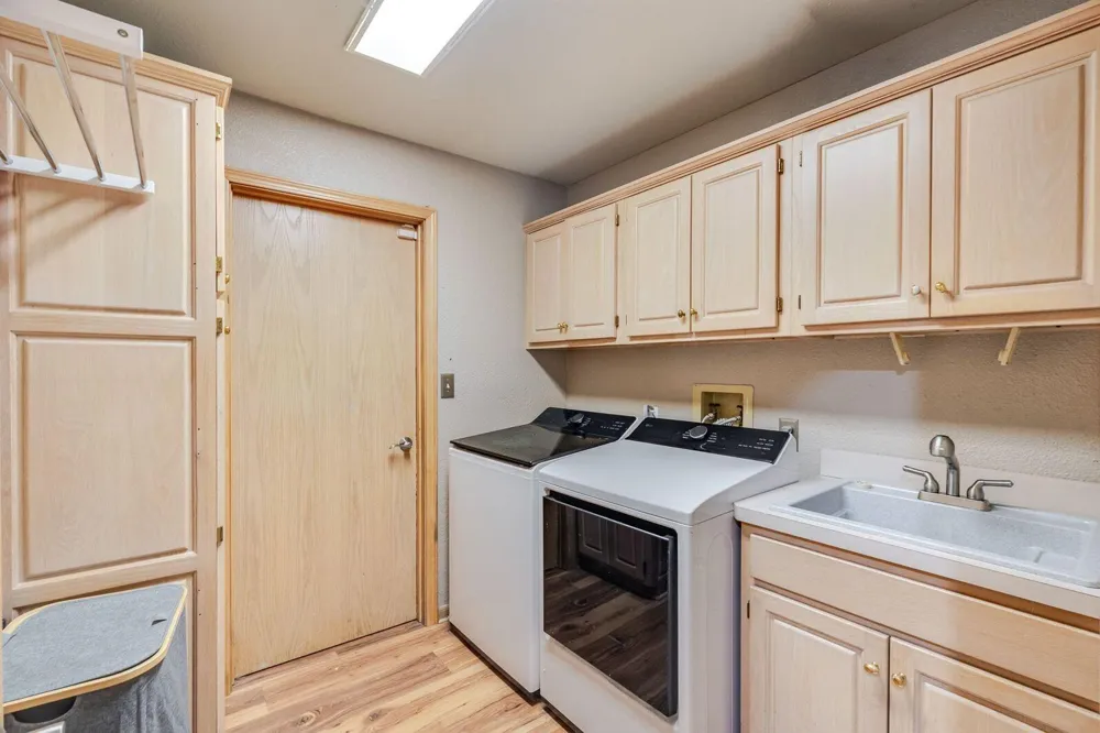 5159 Barclay La Porte, IN 46350