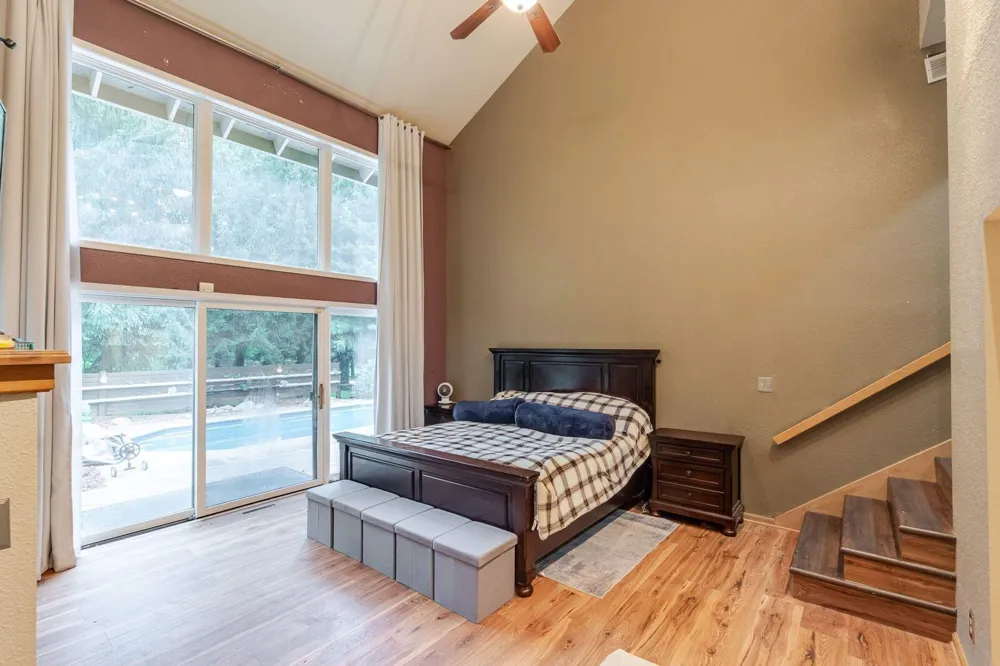 5159 Barclay La Porte, IN 46350