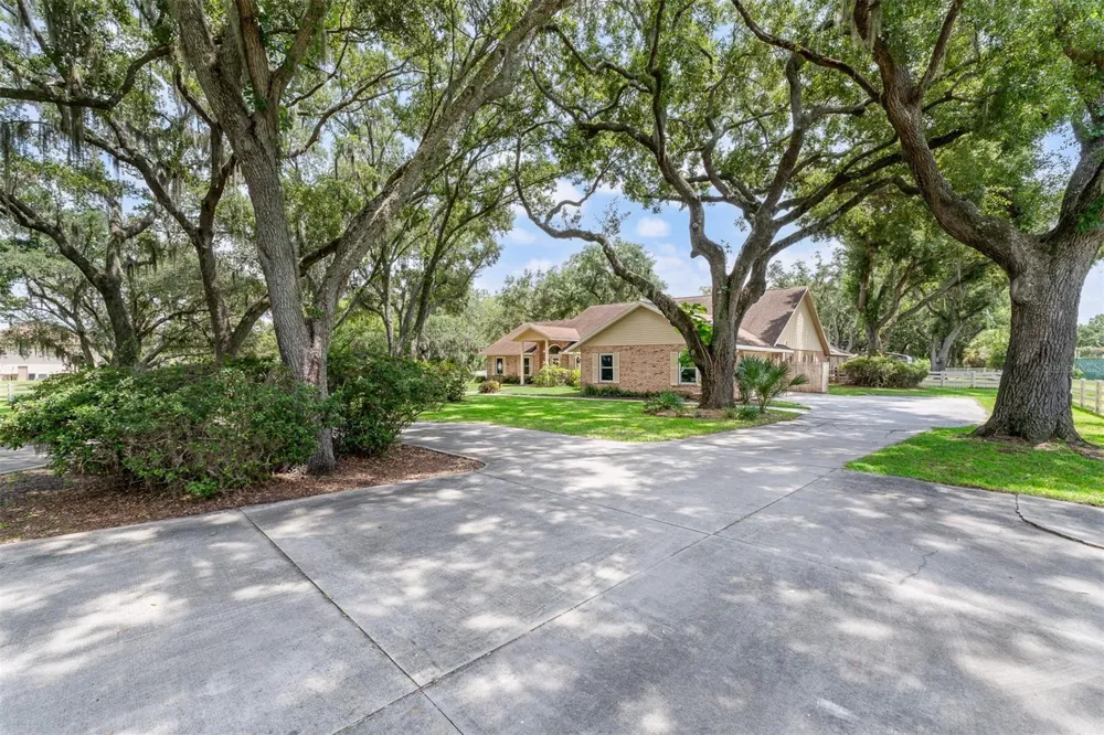 1650 GRANADA BOULEVARD Kissimmee, FL 34746