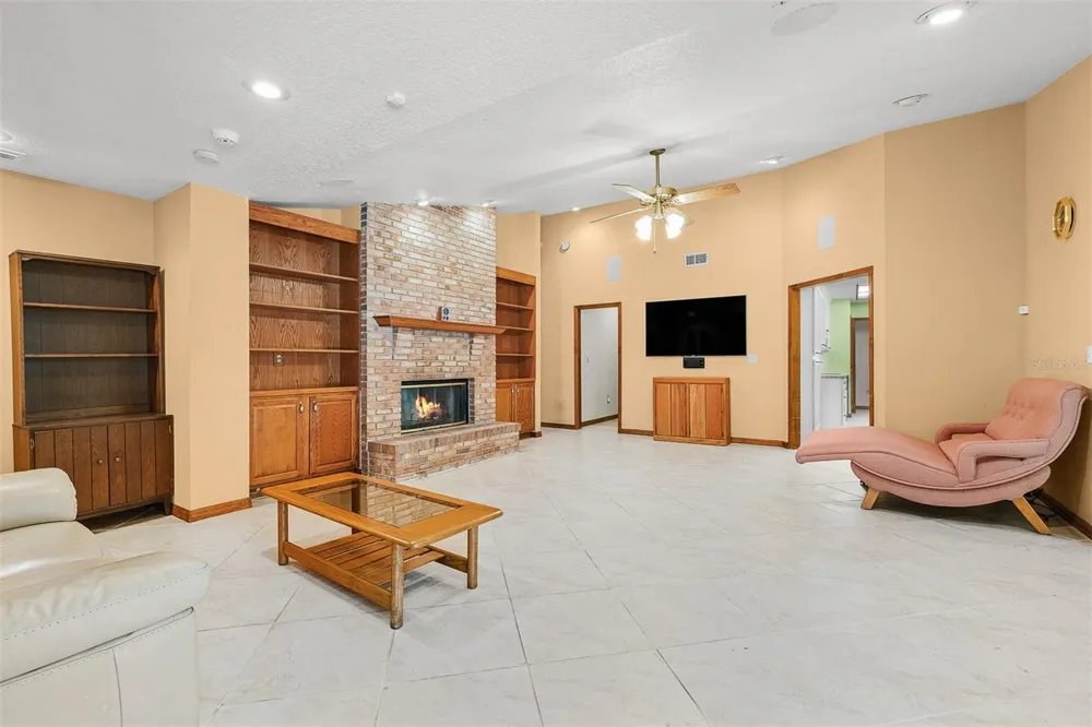 1650 GRANADA BOULEVARD Kissimmee, FL 34746