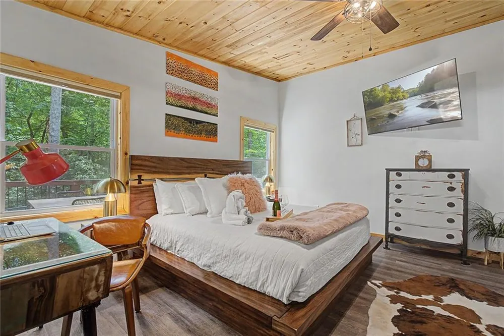 67 Citrine Court Ellijay, GA 30540