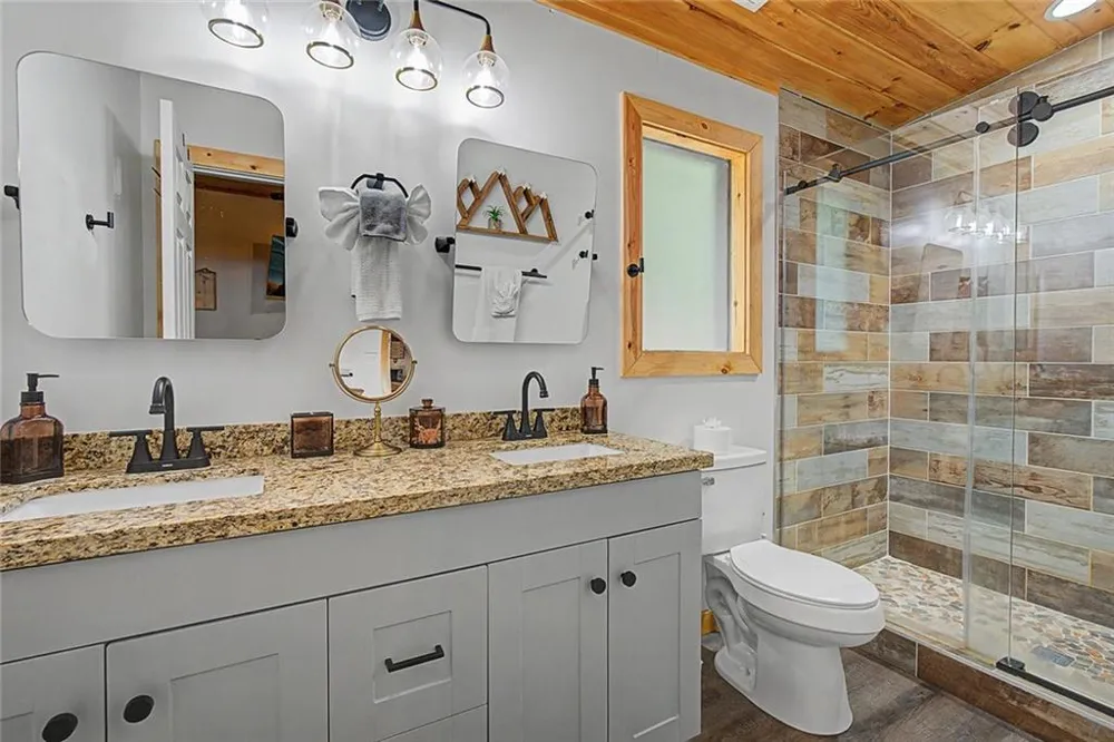 67 Citrine Court Ellijay, GA 30540