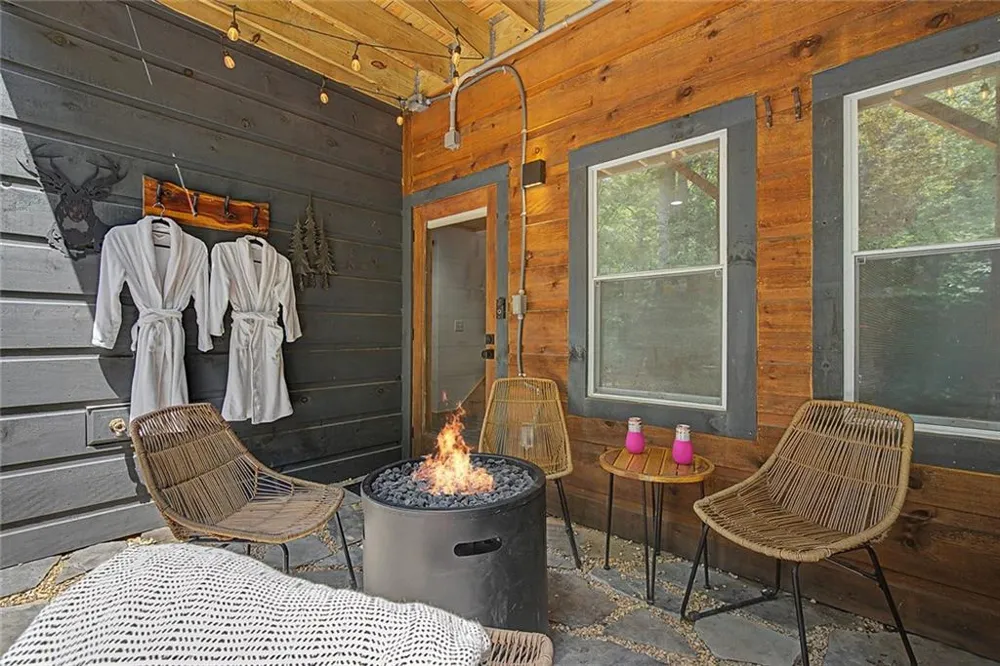 67 Citrine Court Ellijay, GA 30540
