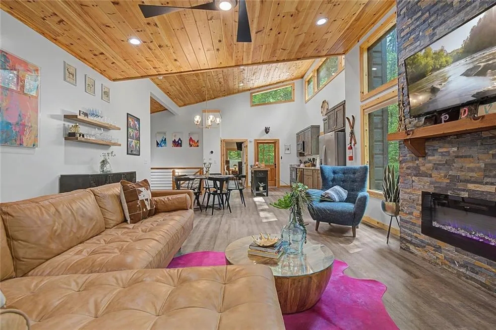 67 Citrine Court Ellijay, GA 30540