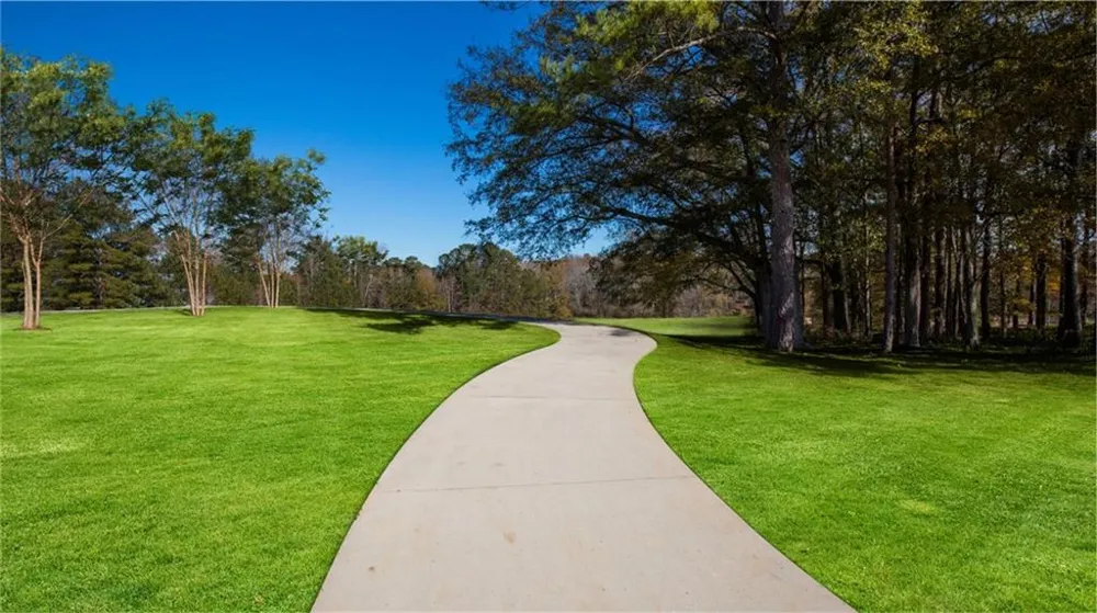 2084 Pecan Drive Douglasville, GA 30135