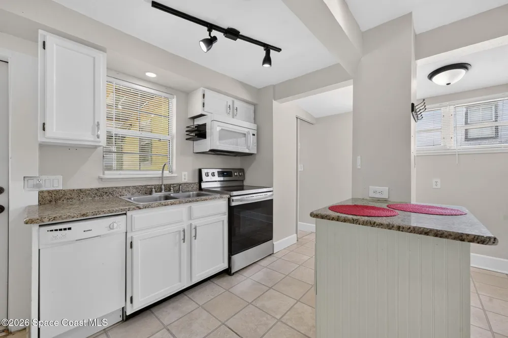834 Alexander Street Mount Dora, FL 32757