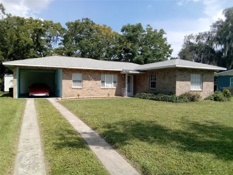 906 OAK DRIVE
