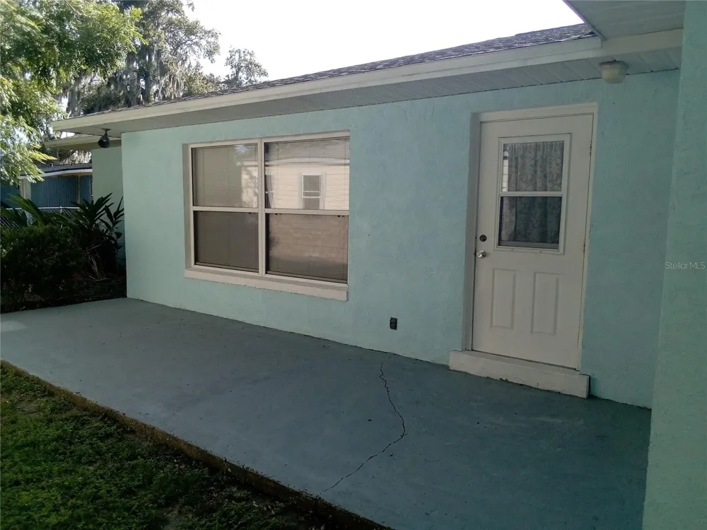 906 OAK DRIVE Leesburg, FL 34748