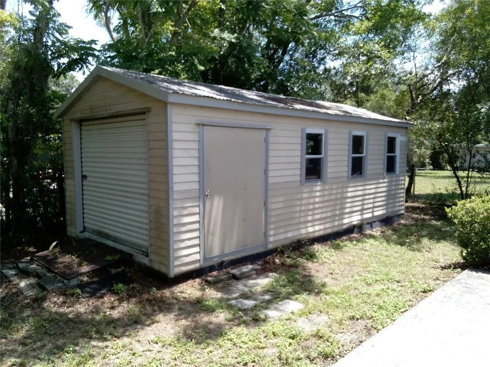 906 OAK DRIVE Leesburg, FL 34748